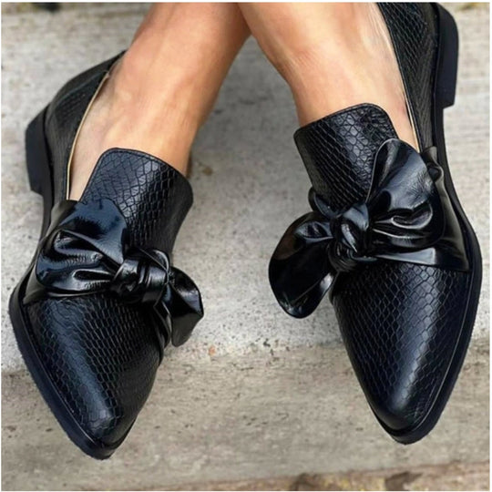 Karla| Loafers med slipsdetalje
